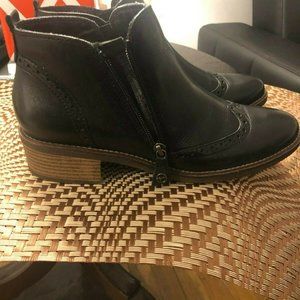 Tamaris Black Leather Booties Size EUR 40 US 10